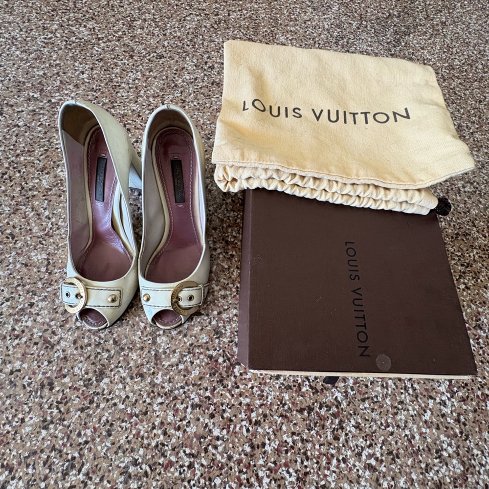 Louis Vuitton Ivory Buckle Peep-Toe Heels with LV shoe box and dust bag